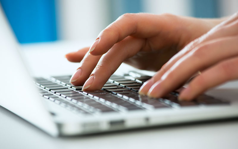 telepítő, karbantartó